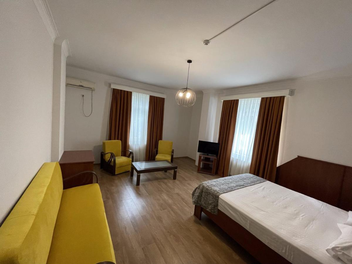 Aristocrat Tbilisi Exterior foto