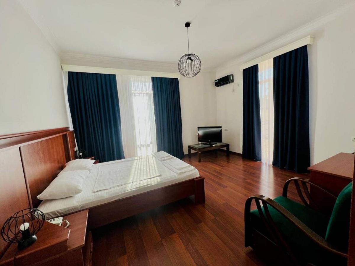 Aristocrat Tbilisi Exterior foto