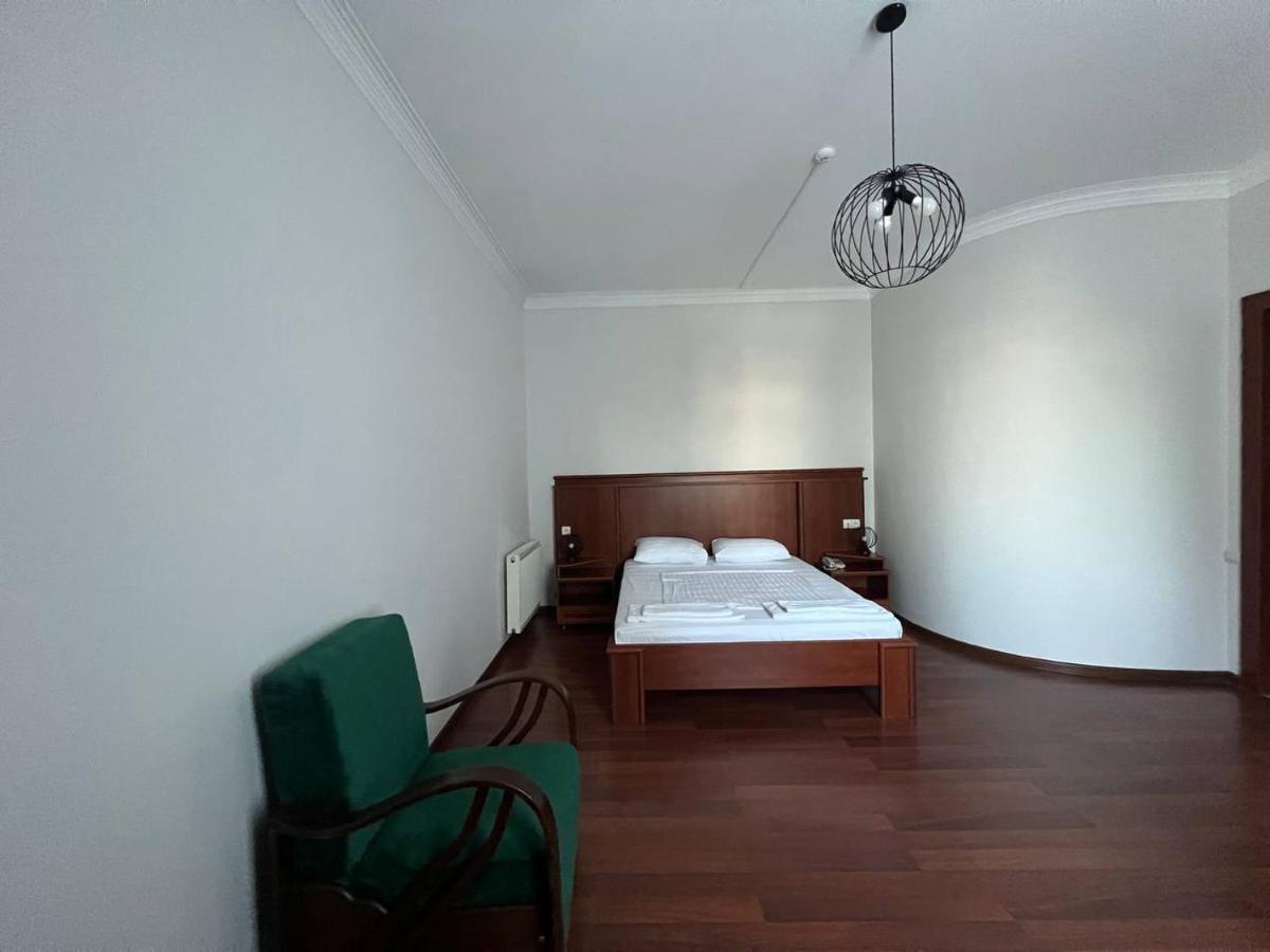 Aristocrat Tbilisi Exterior foto