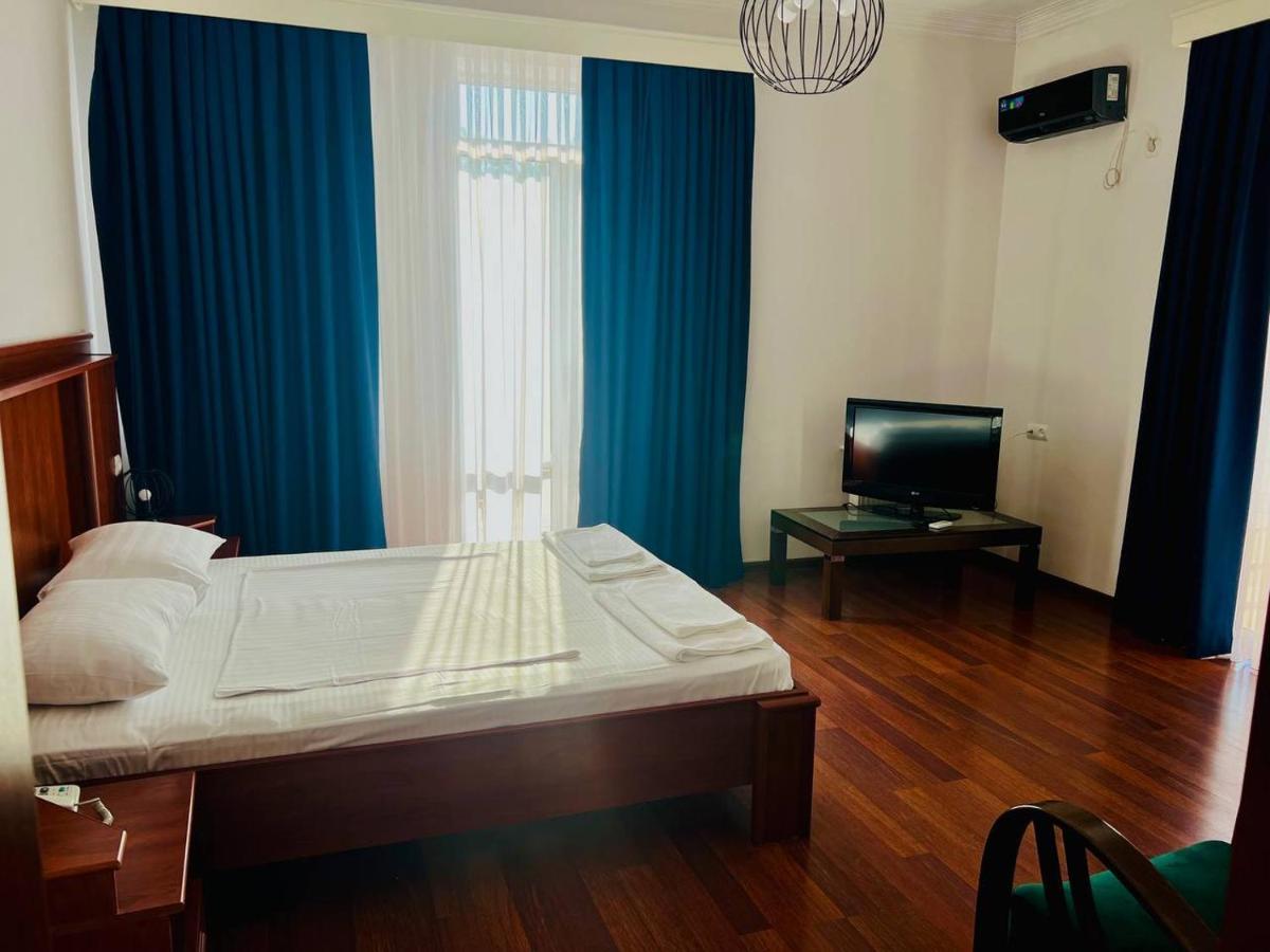 Aristocrat Tbilisi Exterior foto